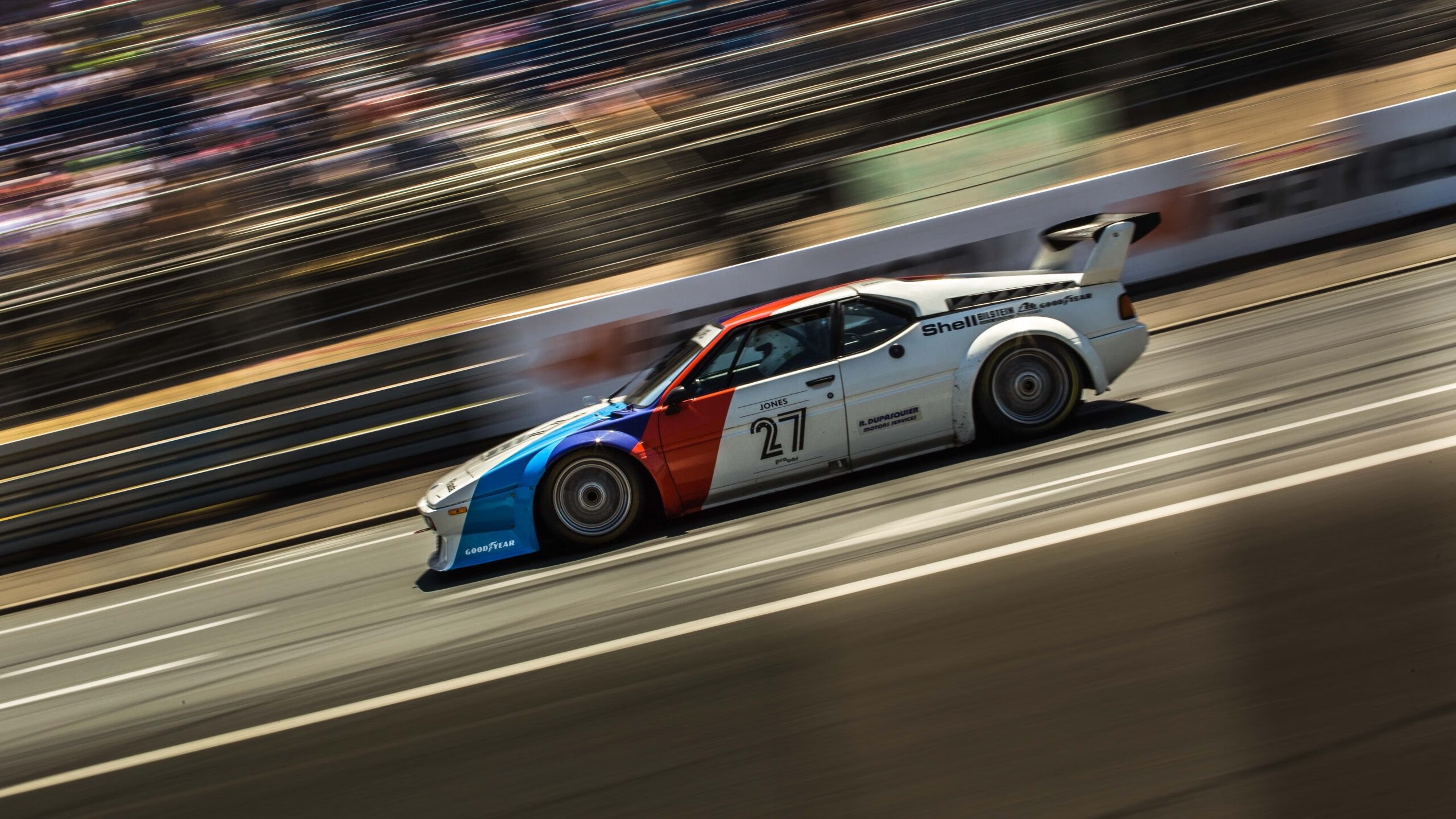 开云·体育官网APP下载-以科技助推青训，智能篮球装备走入校园，智能篮球app