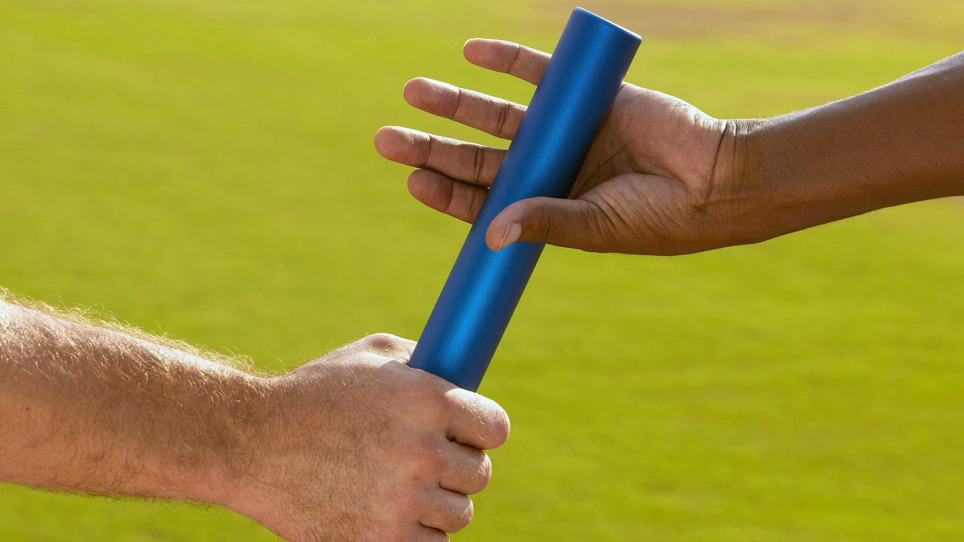 开云官方网站-苏炳添训练中调试起跑反应节奏，苏炳添的起跑方法